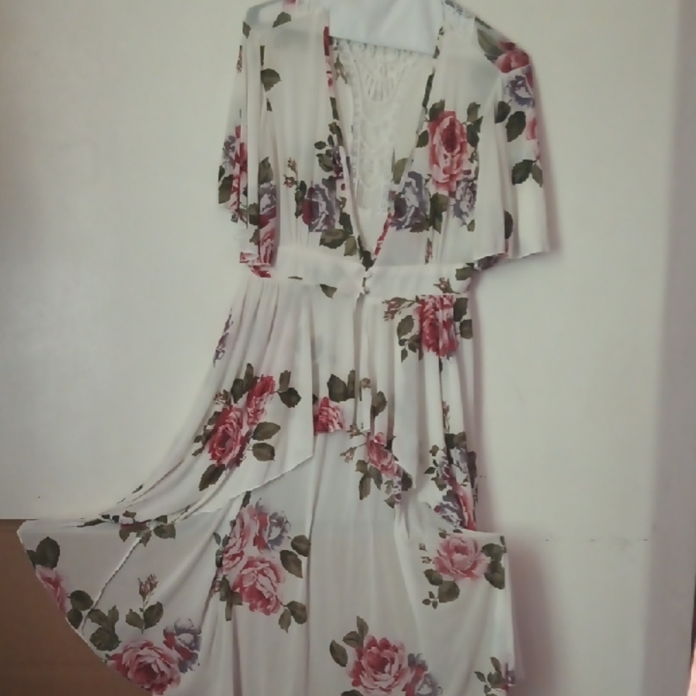 Life Love Is For Eternity, Floral Swing Suit, Size L, short sleeve.